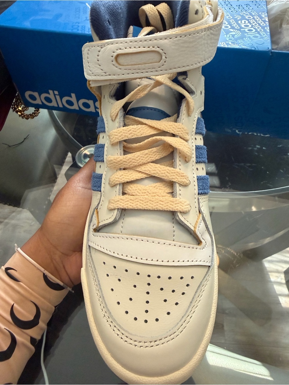 Adidas Forum 84